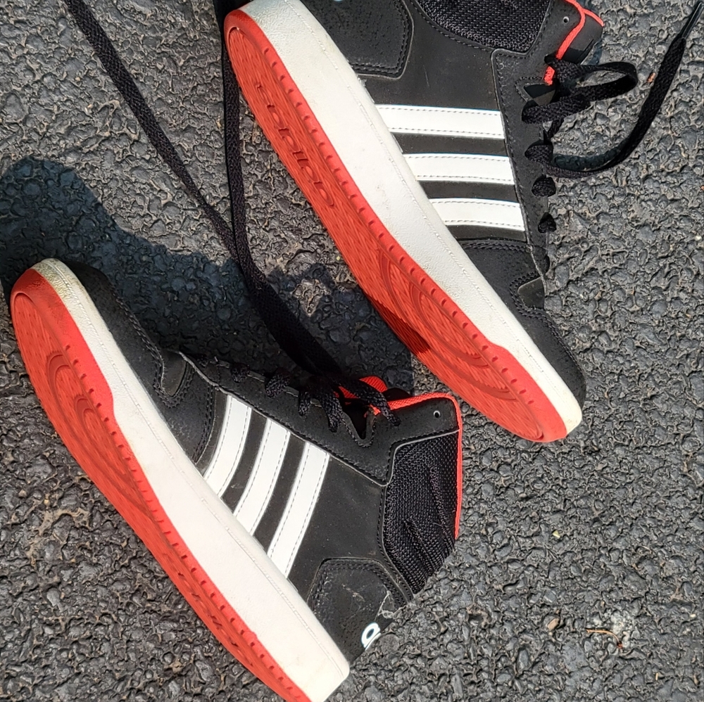 Addidas Sneakers - Picture 2 of 3